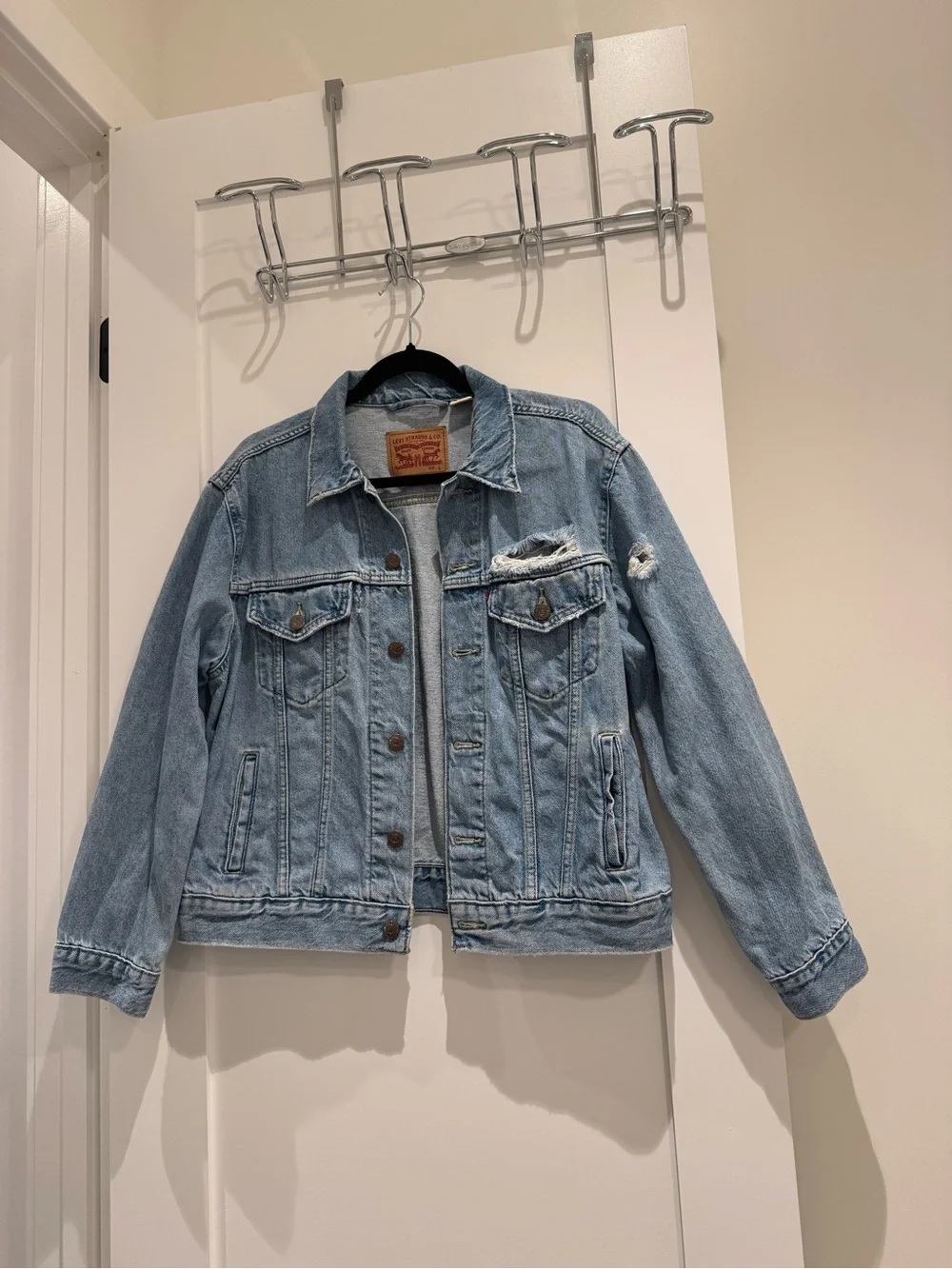 Levi’s Ex-Boyfriend Trucker Jacket Distressed Denim Large Light Wash